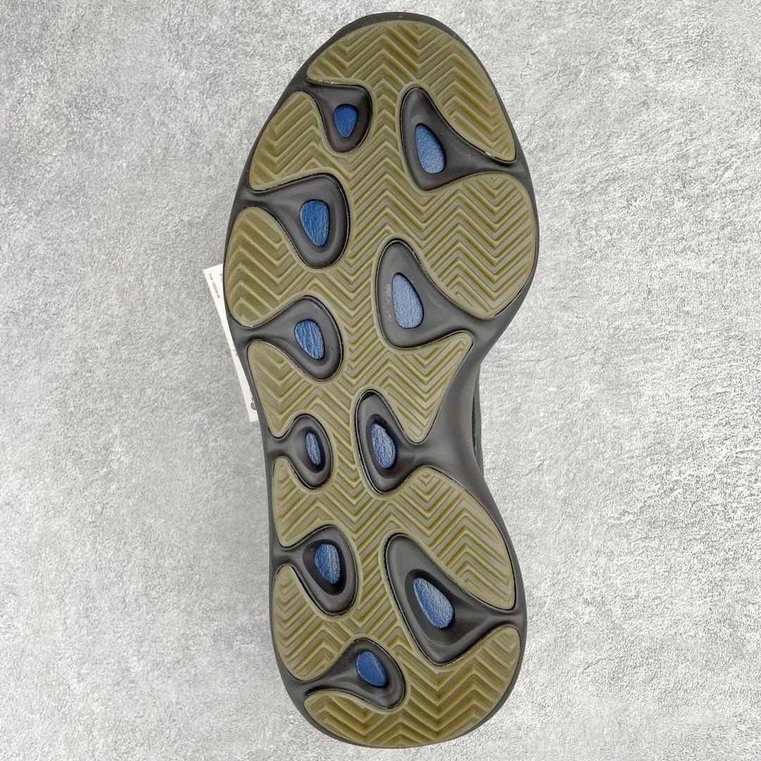 Adidas Yeezy - Coconut 700V3 Black Kirin Color - Imagem 2